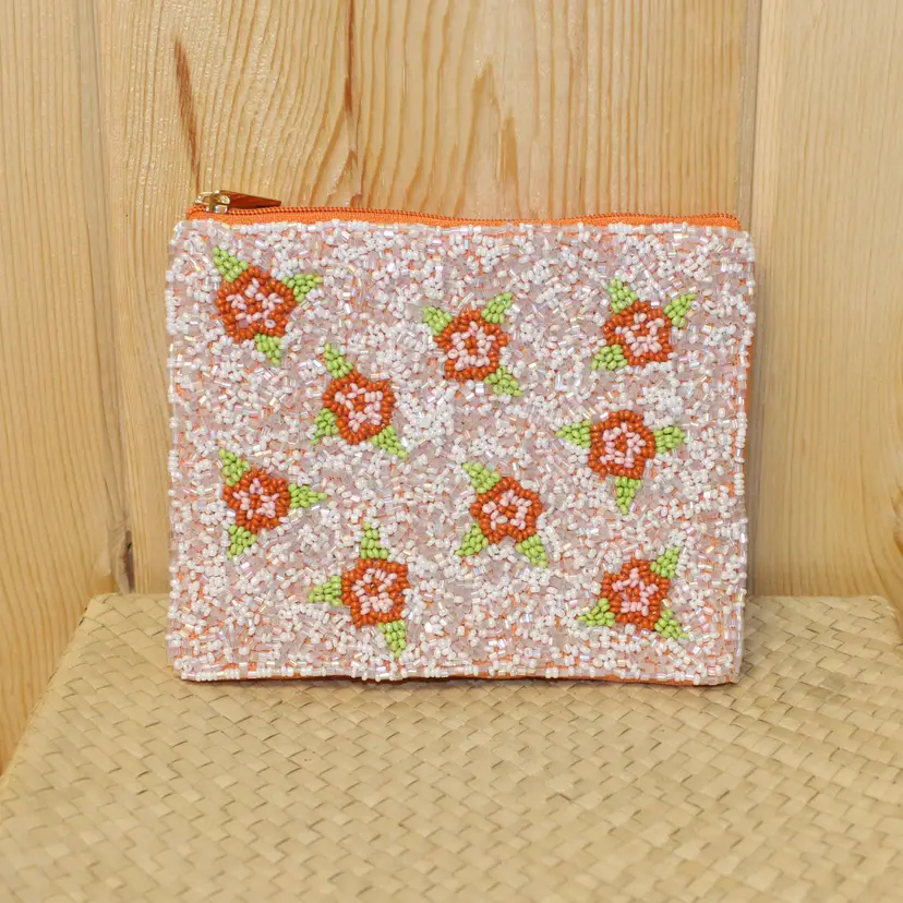 Pretty KAY LEE New York Seed Bead Coin Purse