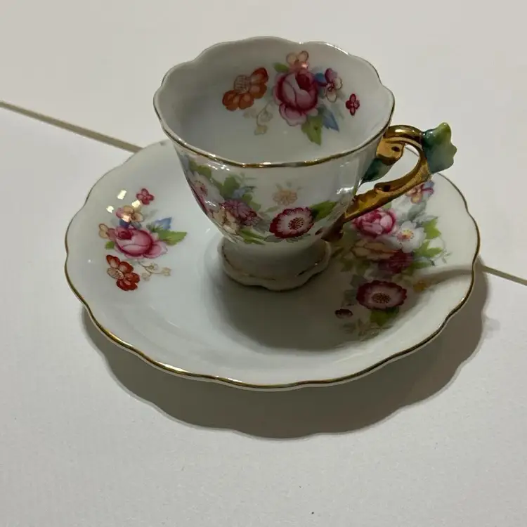 Rare Tea Cup and Saucer Set w/ Pink Flowers Golden Trim Made In Japan VTG
