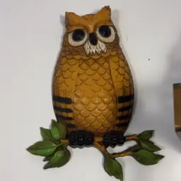 Wall Owl 13”