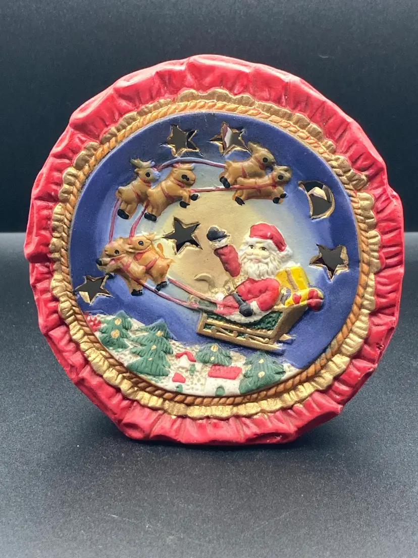 After Christmas Sale! 🎉🎉🎉 Santa Tea Light Holder 4 3/4” Tall 4 1/2” Wide (READ 1 Tiny Area If Paint Wear, See Last Pic)