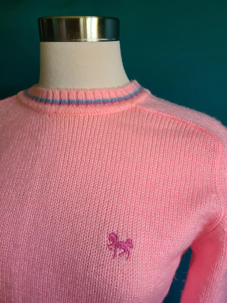 Womens vintage crewneck sweater bubblegum pink acrylic size large size medium preppy pastel 80s 90s