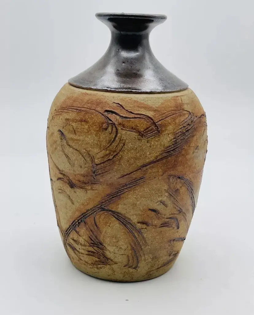 Vintage Ringquist Signed Art Ceramic Pottery Vase Weed Pot Excellent condition