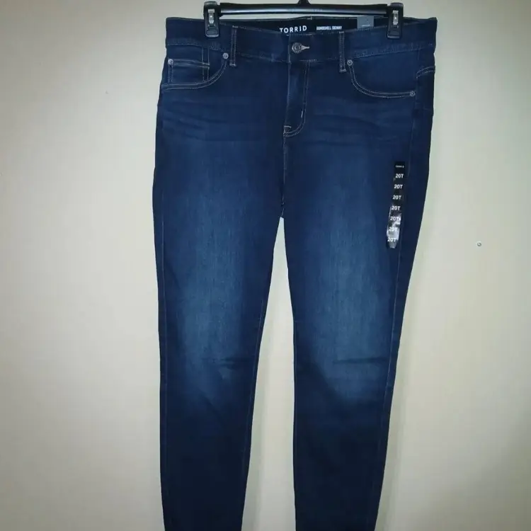 Torrid Jeans Womens 20T Blue Bombshell Skinny Dark Wash Denim NWT