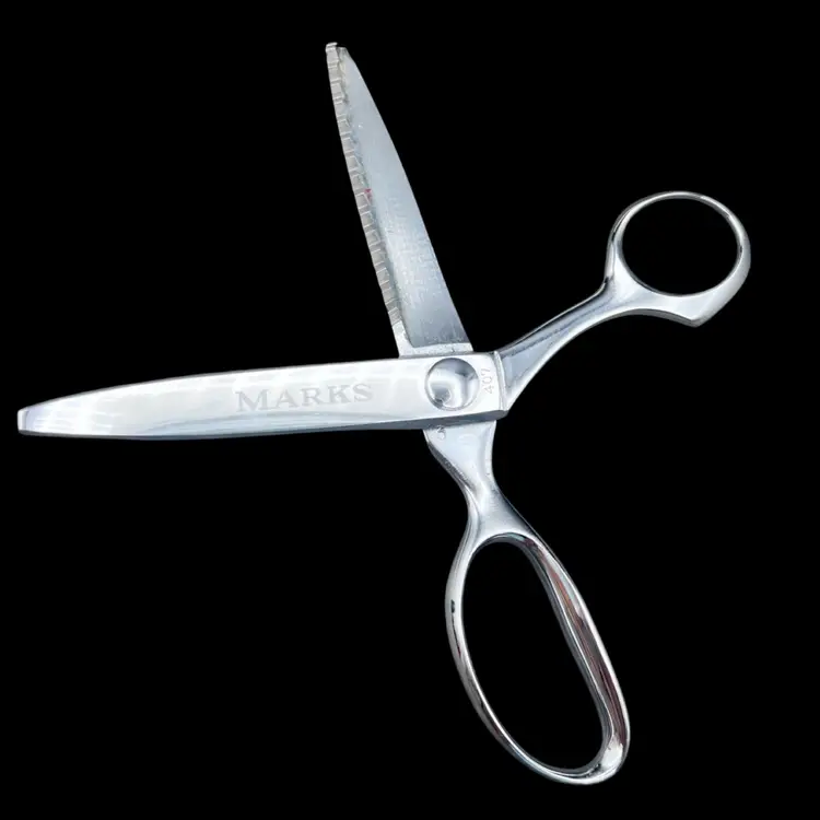 #187A Vintage Marks Brand 7 1/2" Chrome Pinking Shears 407 4-531 Brazil, Right Handed in Original Box 
Sharp And In Very Good Condition