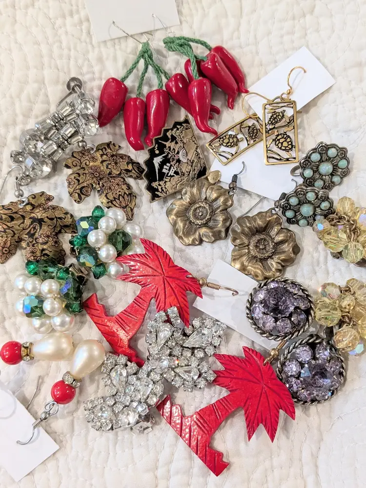 Vintage Vault $5 & $10 Auction Deals