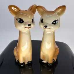 Made In Japan Pair Of Fawn Shakers