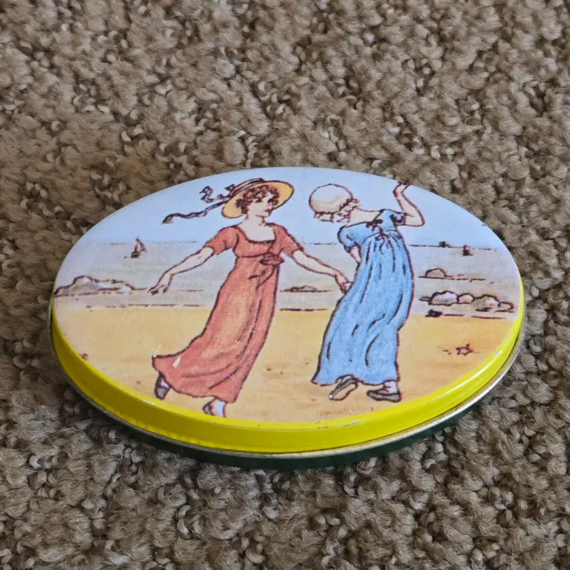 Sewing Kit Crownford Giftware Complete in Metal Illustrated Trinket Box Vintage