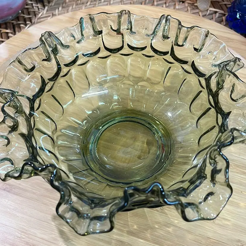 Vintage Fenton olive green Thumbprint/ruffled bowl
