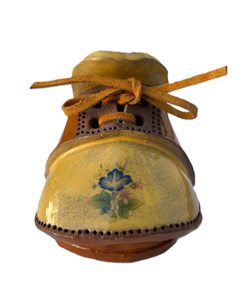 VTG "Clodhopper" Floral Design Clay Shoe Planter w/Leather Shoe Lace, Drainage