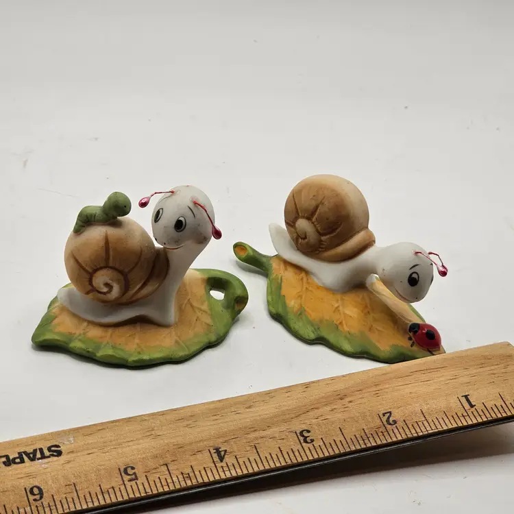 Homco snails miniature Figurine Vintage 8902 set of two