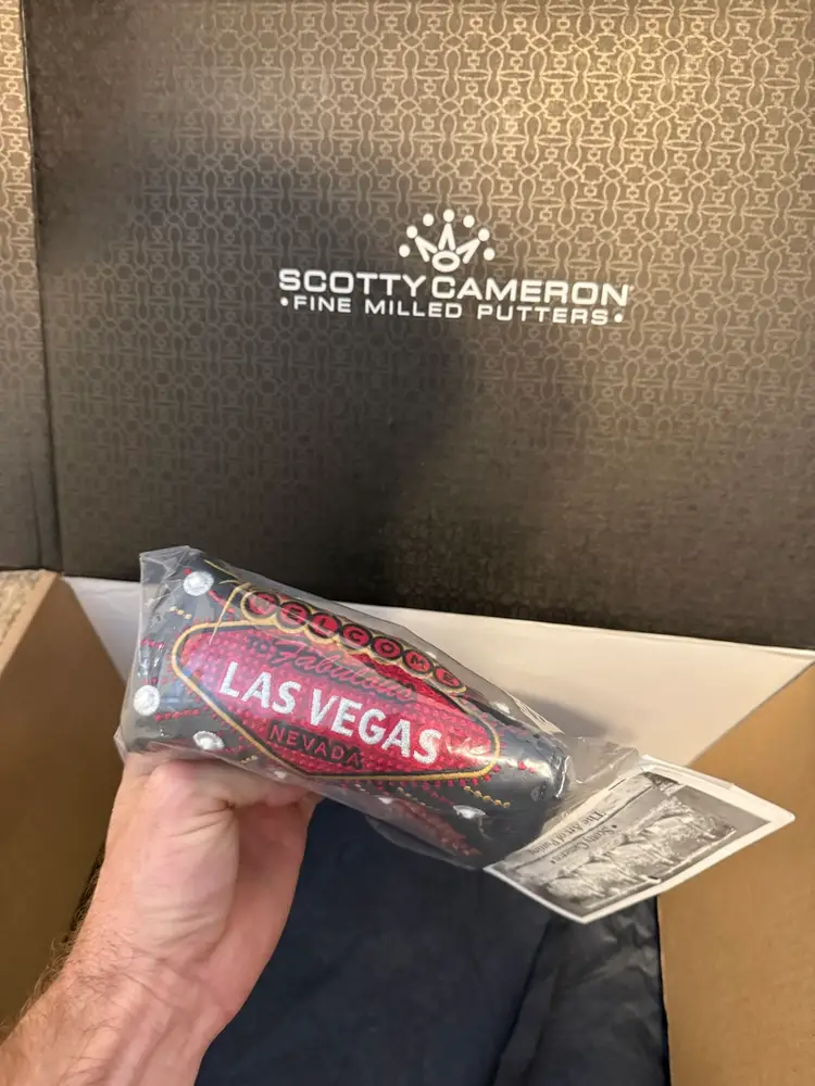 2020 Las Vegas Showgirl