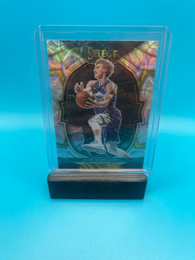 Lauri Markkanen Select Concourse Prizm Refractor Utah Jazz