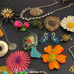 #66 - Jewelry Delightful Dollar Start Free IS Shipping
