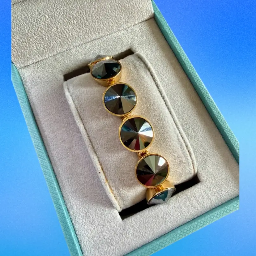 7” HENRI BENDEL Black Onyx Large Crystal Bracelet | Gold Tone