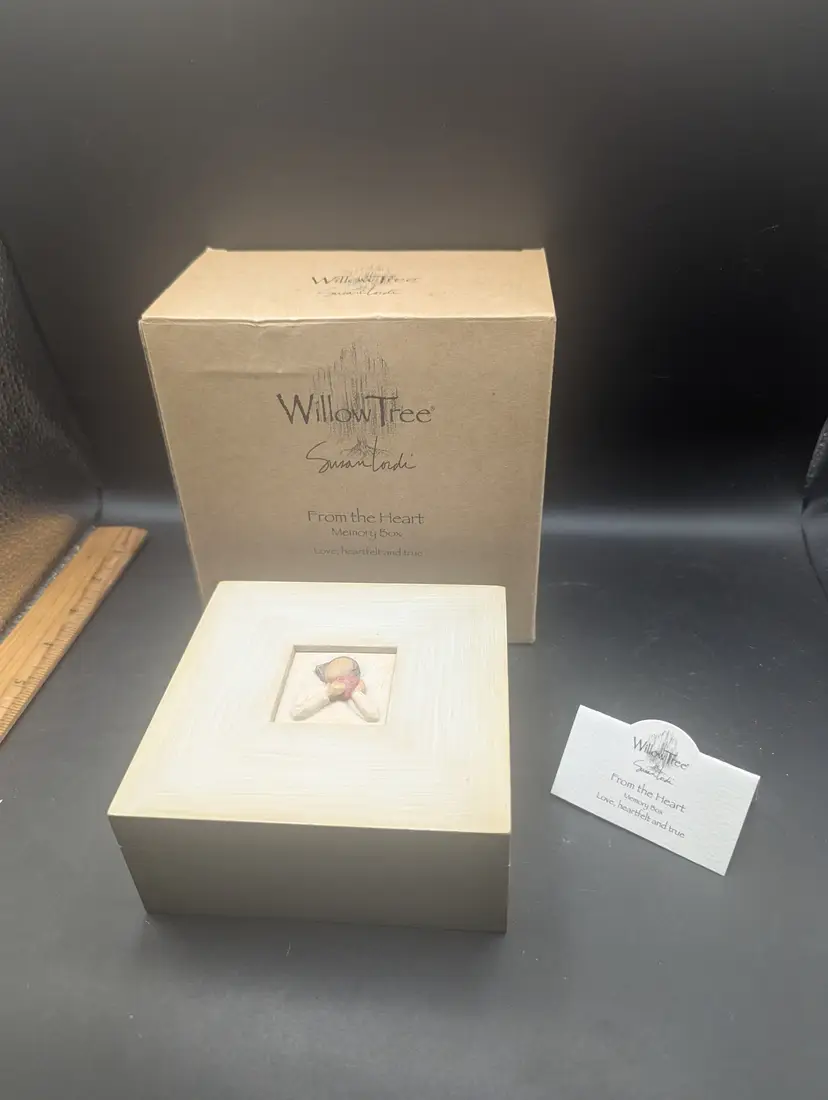 New Old Stock 2006 Willow Tree From The Heart Memory Box