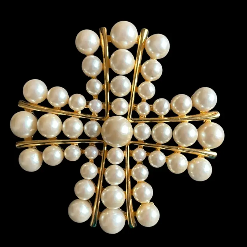 #02 9.Joan Rivers Maltese Gold Tone Cross With White Faux Pearls