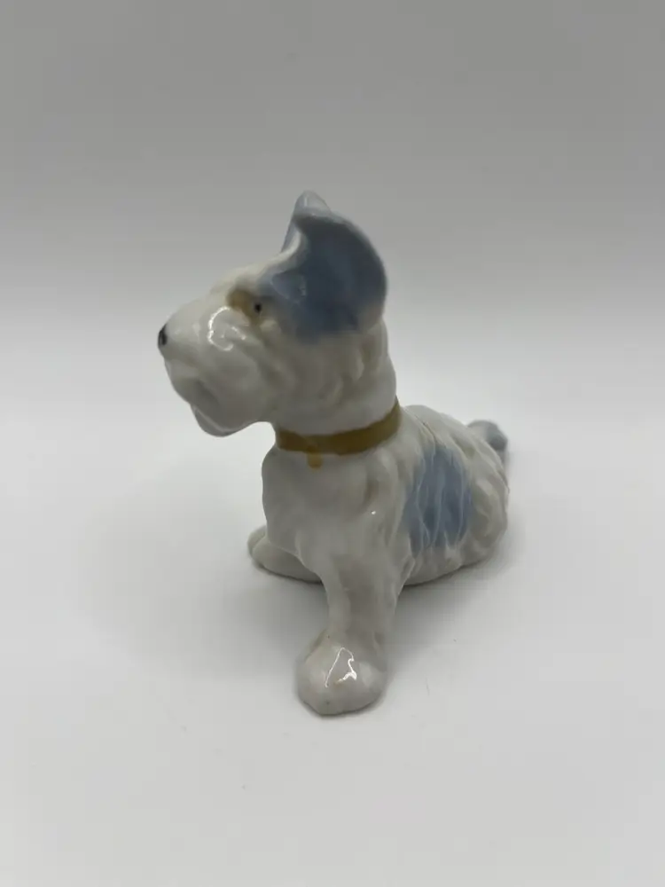 VTG FIGURINE SCOTTIE TERRIER DOG/PUPPY WHITE/BLUE JAPAN