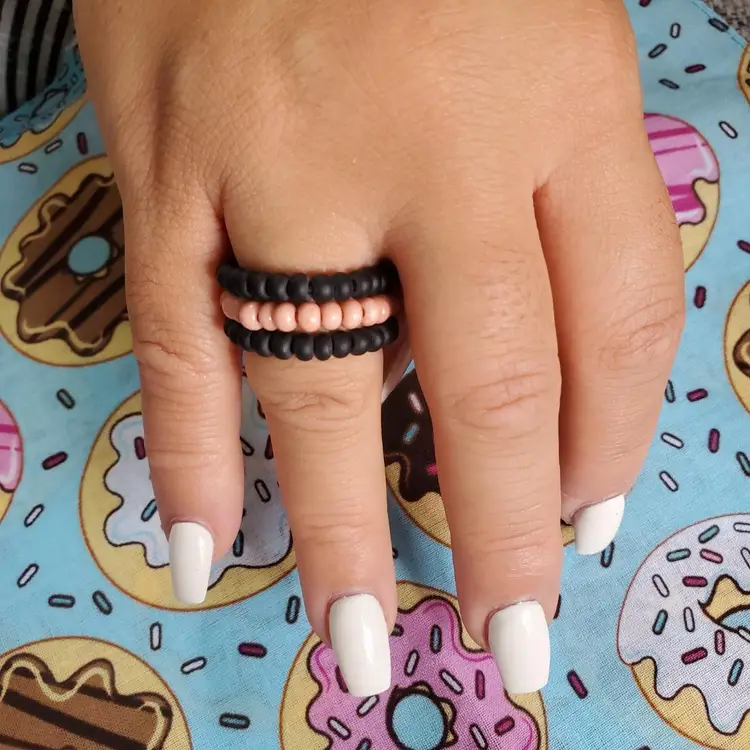Seed Bead Flexible Ring Set - Black Cocoa & Rose Petals