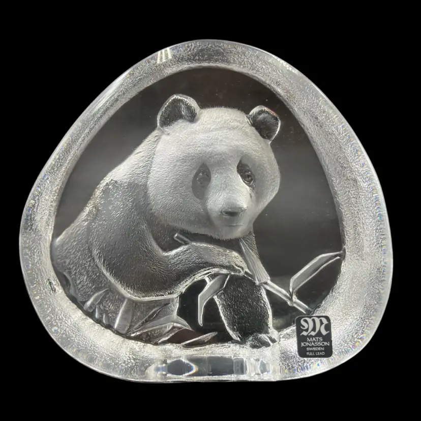 25 - Mats Jonasson Panda Bear Lead Crystal Paperweight Signed, Sweden