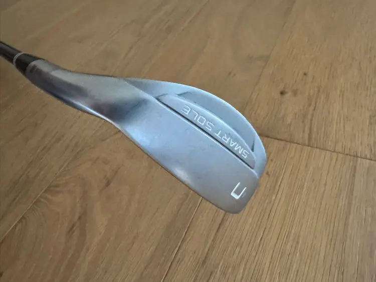 Cleveland Smart Sole Wedge Chipper / Ladies Action Ultralite 50 Graphite Shaft