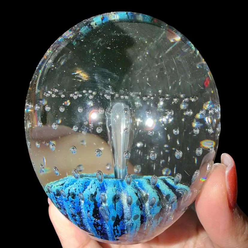 Vintage 1988 Eickholt signed hand blown Art Glass paperweight