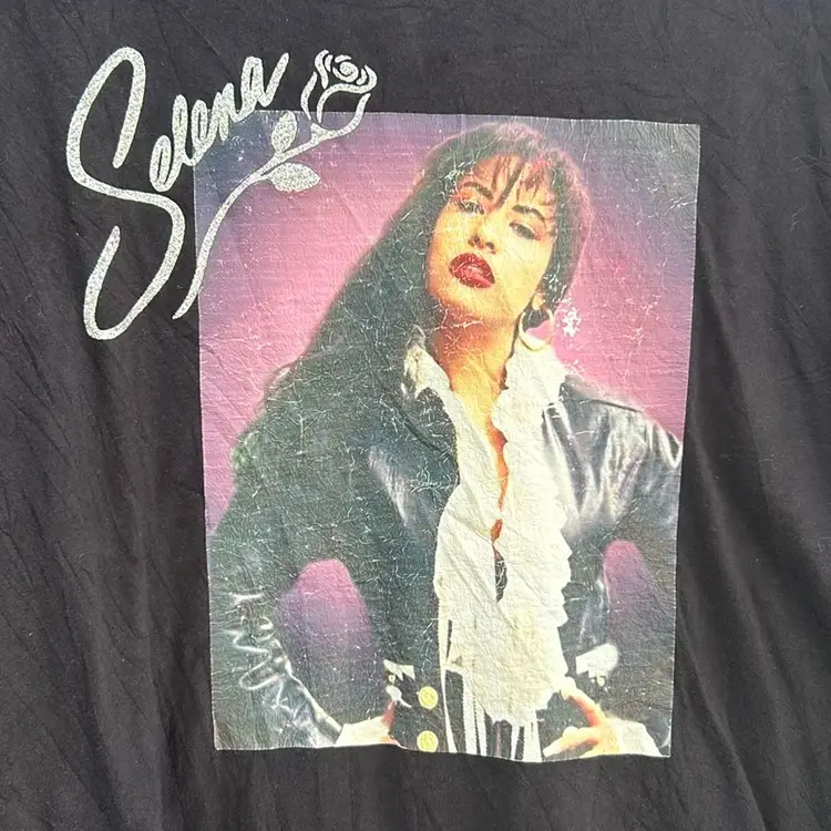 Black Vintage Fashion Selena  
V-Neck T-Shirt