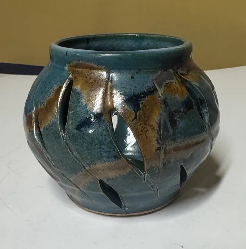 Bruce Odell Pottery TEALIGHT candle bowl Vase Signed dated 97, 3.75” tall