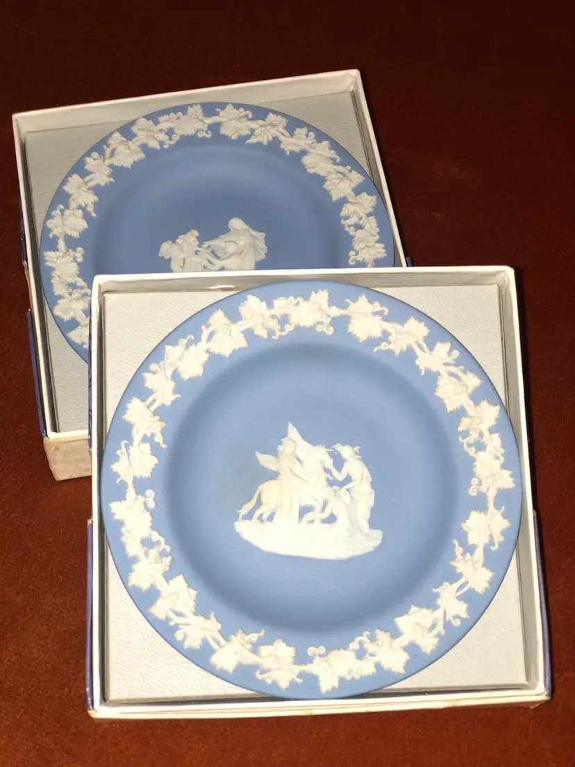 1 New Vintage Blue 💙Wedgewood dish In Box