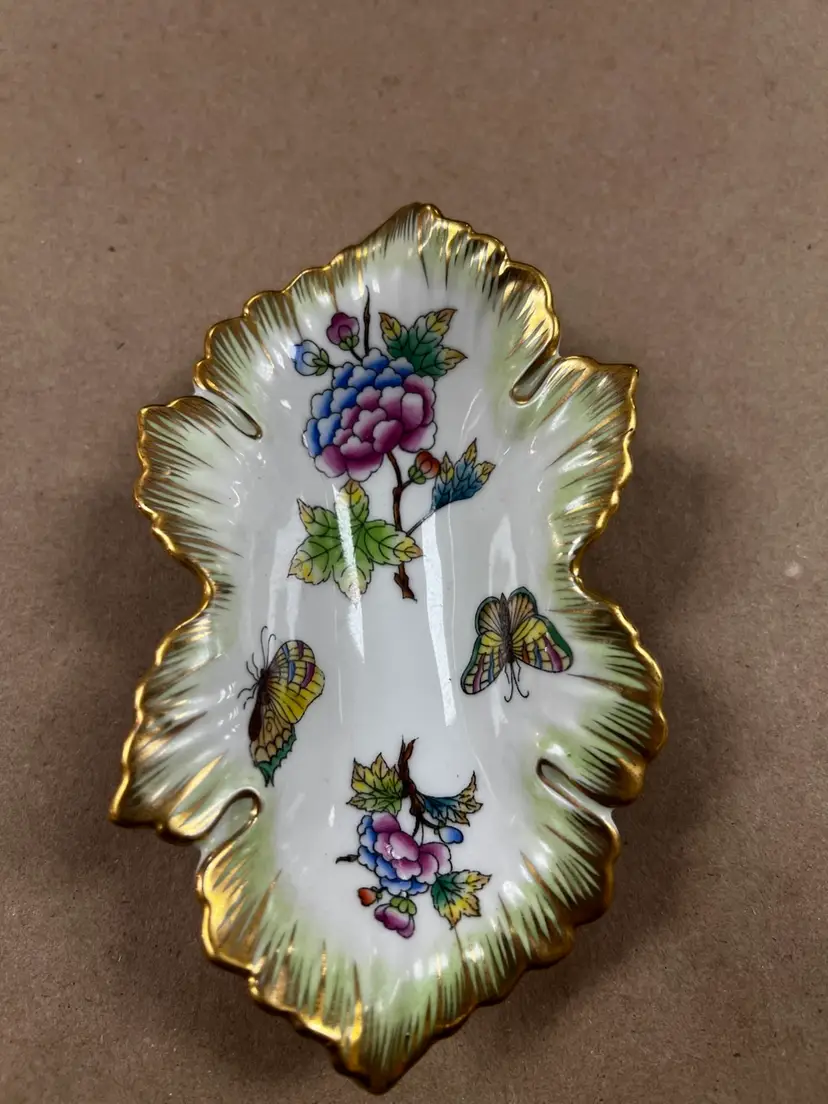 Herend Queen Victoria Leaf Shaped Nut/Candy Dish-#7724/VBO