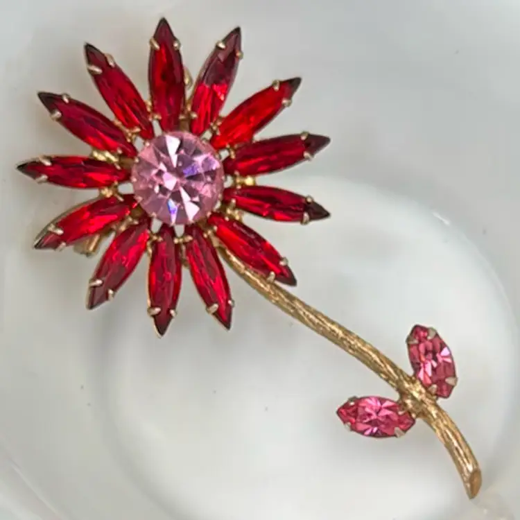 Vintage Red And Pink Glass Rhinestone Brooch With Gold Tone