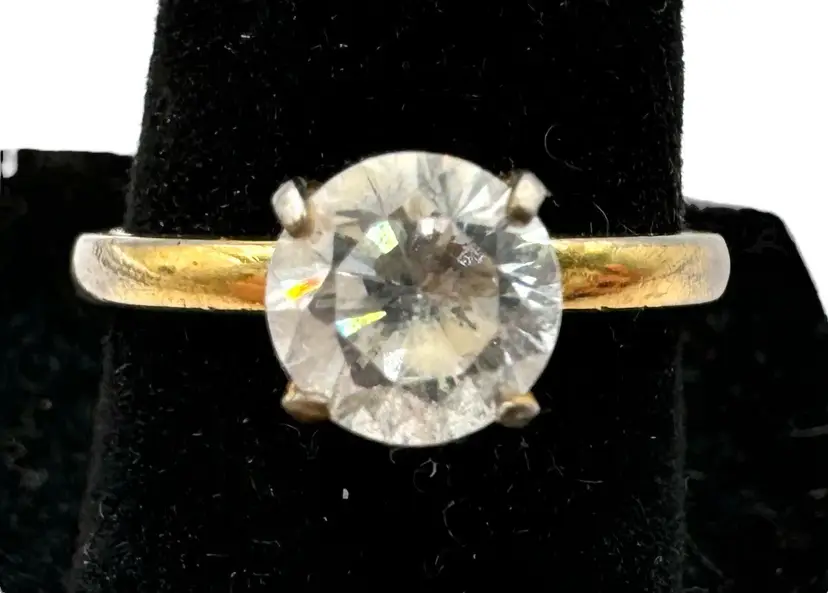 14KT HGE LIND Signed Yellow Gold Tone Ring Clear White Stone Electroplate Size 7