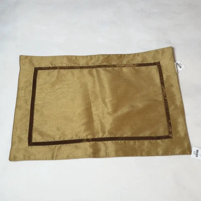 Set Of 6 Pier 1 Gold And Brown Rectangular Place Mats 18.5” X 13”