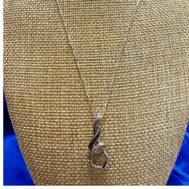 Sterling Silver 925 Vintage Diamond Infinity Pendant with 18 in Necklace