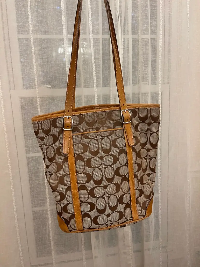Coach 2002 Signature Canvas Hampton Tote 6612