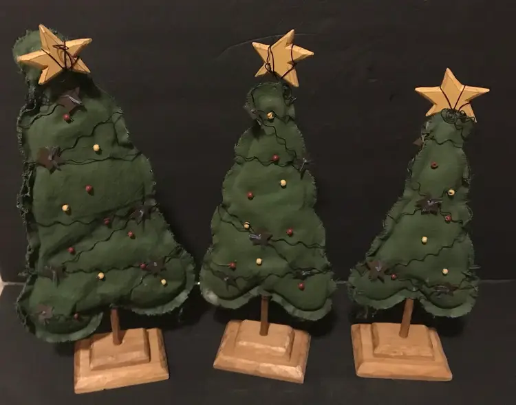 Trio of Primitive Folk Art Fabric Christmas Tree 13/11/9 In Red Green