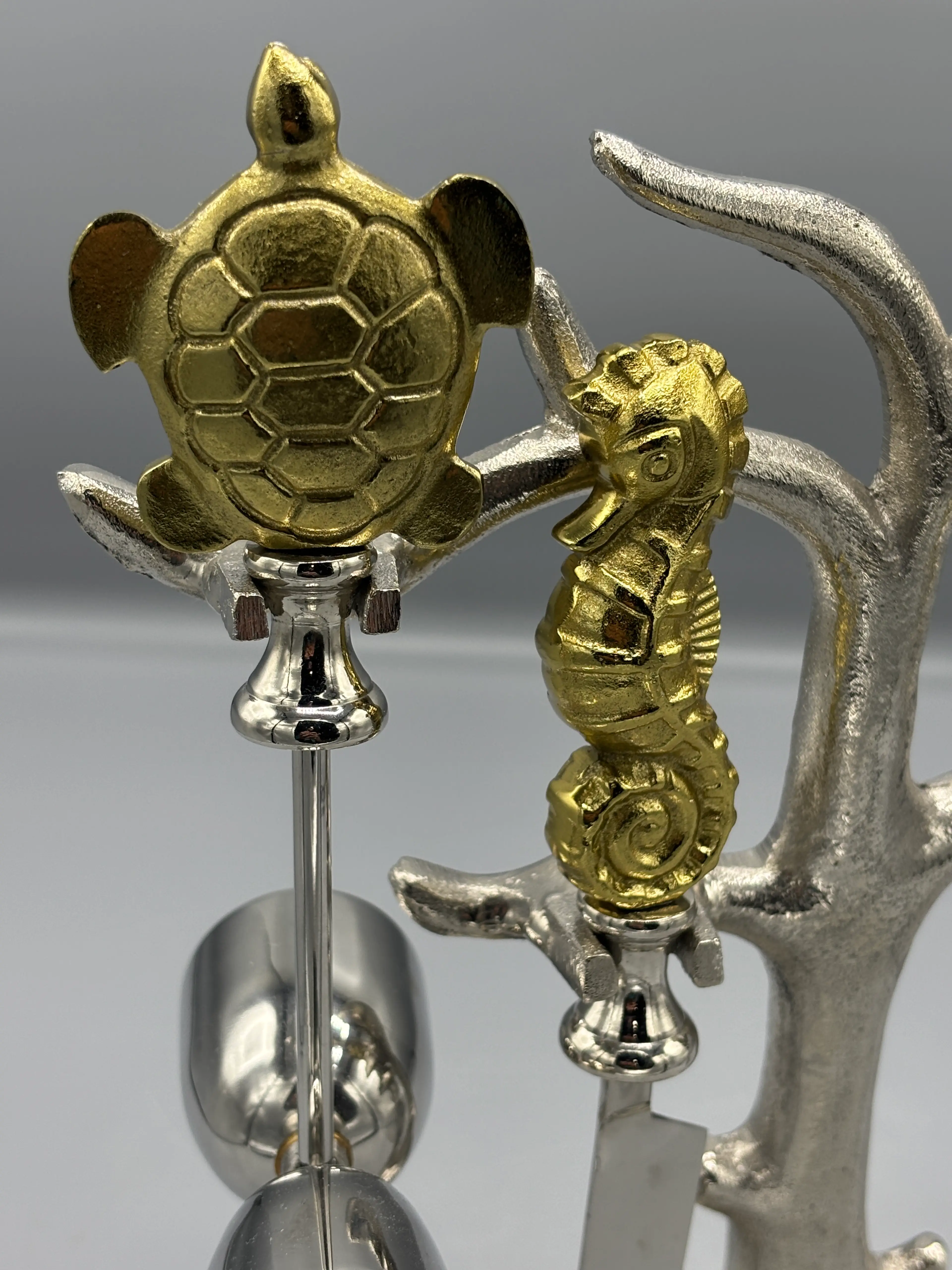 Image 2 of 6