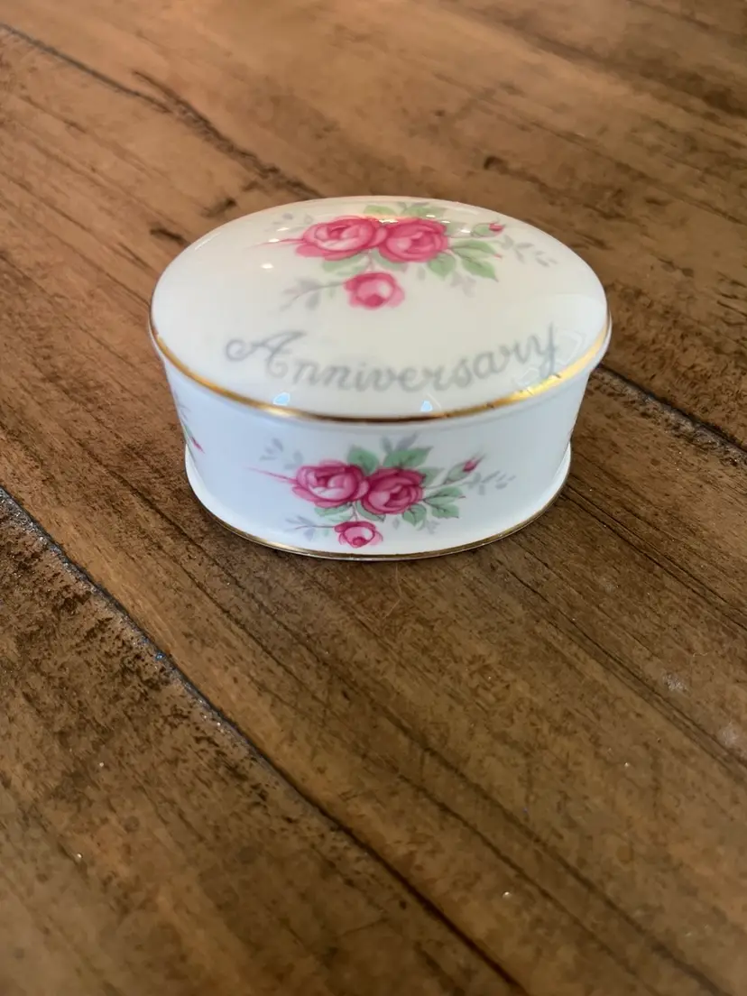 Crown Staffordshire Happy Anniversary Trinket/Ring Box