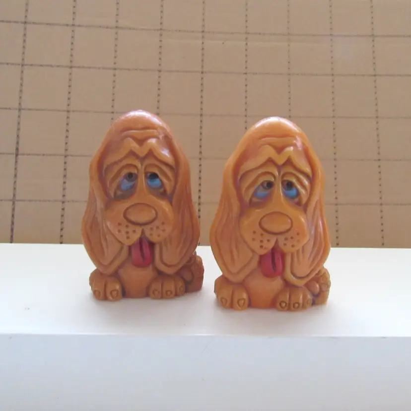 VTG Plastic Sad Dogs Salt & Pepper Shaker Set