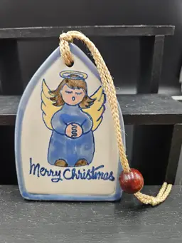 Louisville Stoneware (formerly MA Hadley) Angel Merry Christmas ornament/display piece
