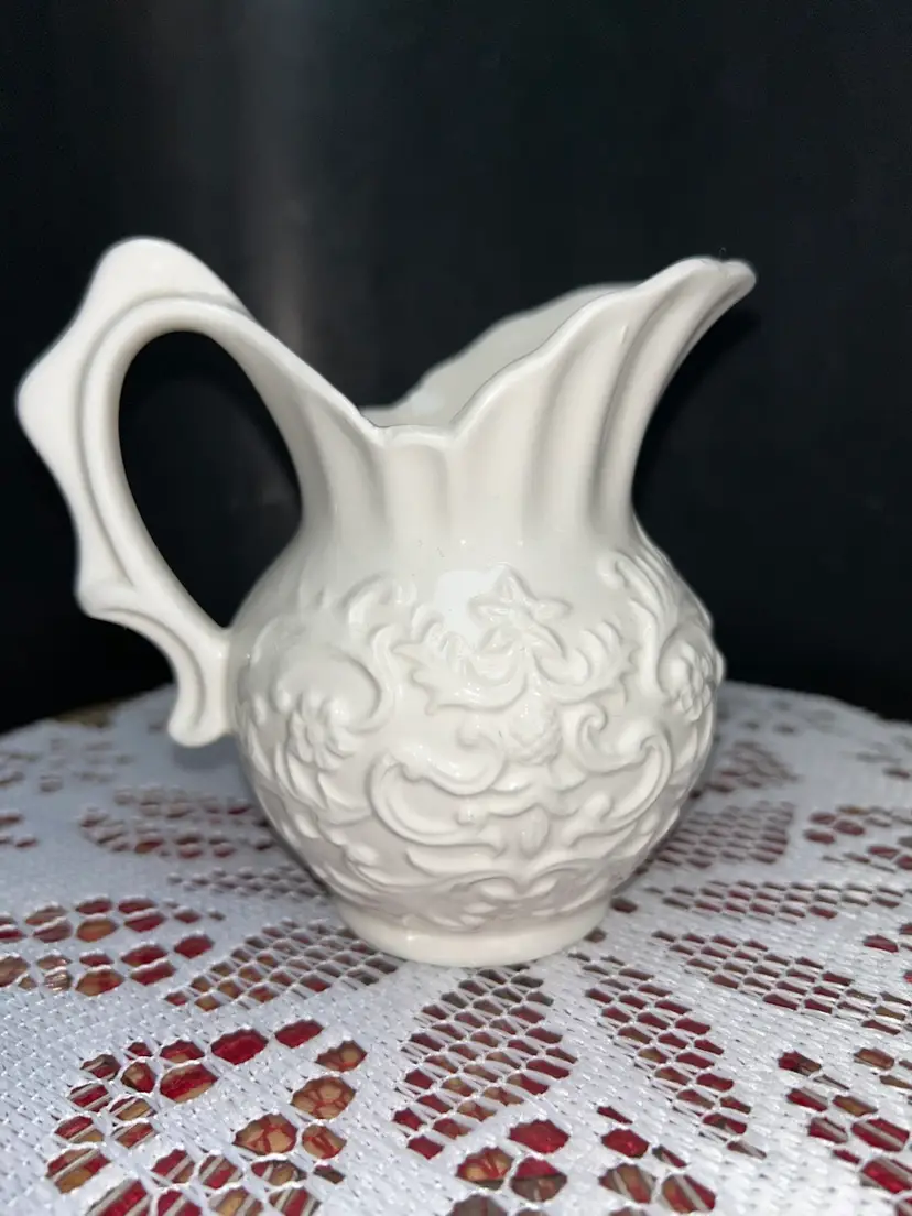 Vintage Enesco (E9090) Pitcher/Creamer