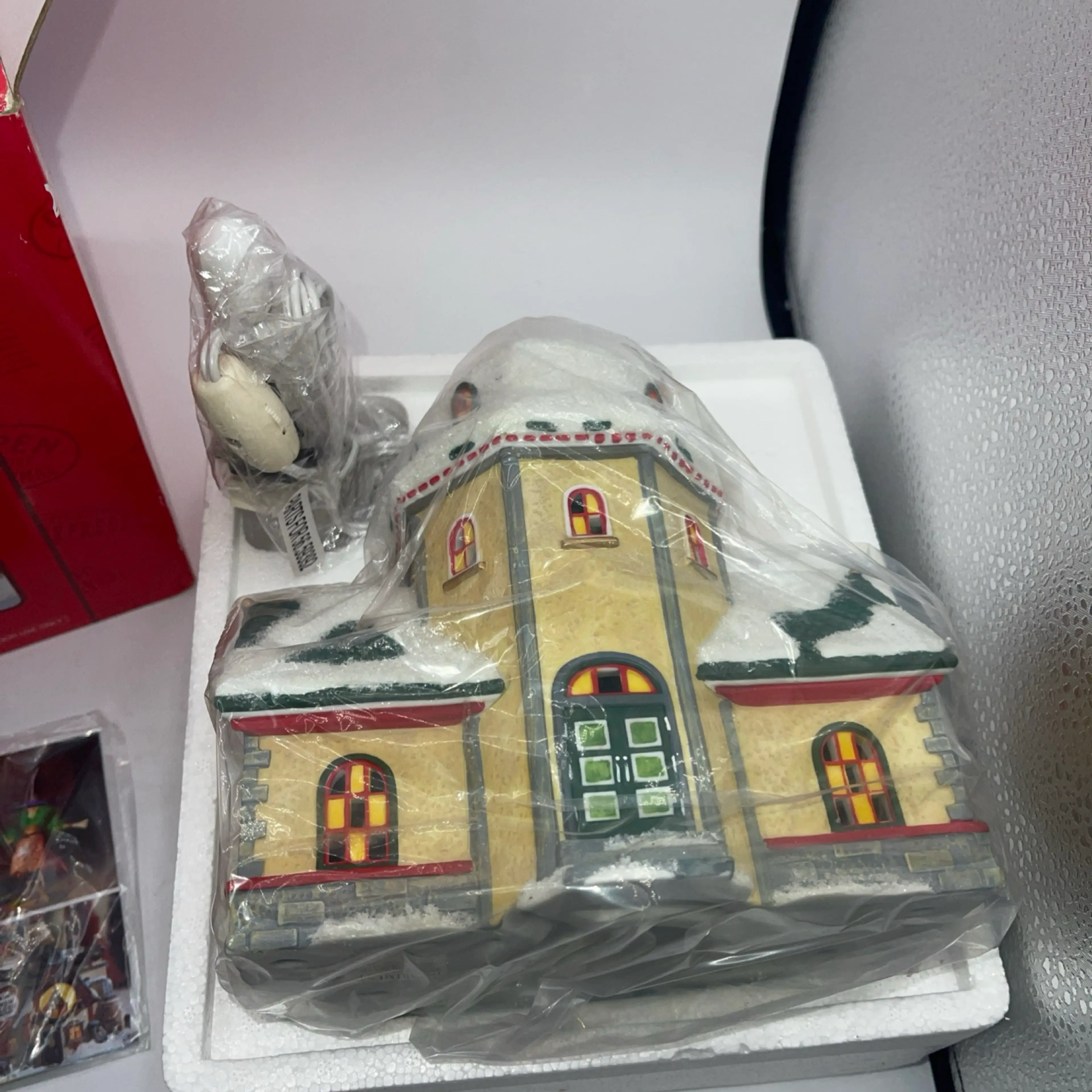 Image 4 of 6