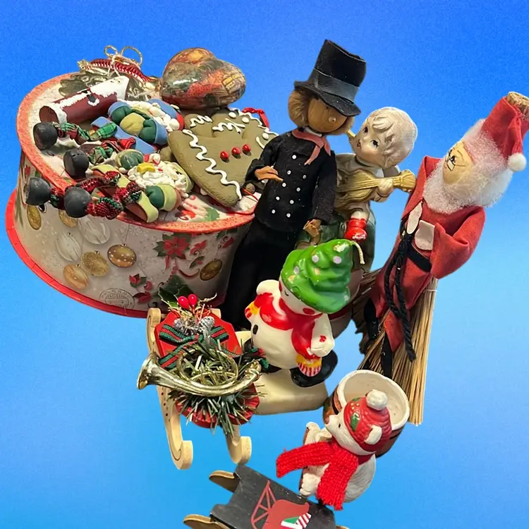 Christmas Variety Lot Of Ornaments Ect. 14 Items In A Beautiful Round Christmas Box