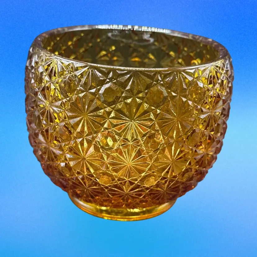 Vintage LE Smith Glass Daisy and Button Amber Yellow Orb Bowl 3.75”