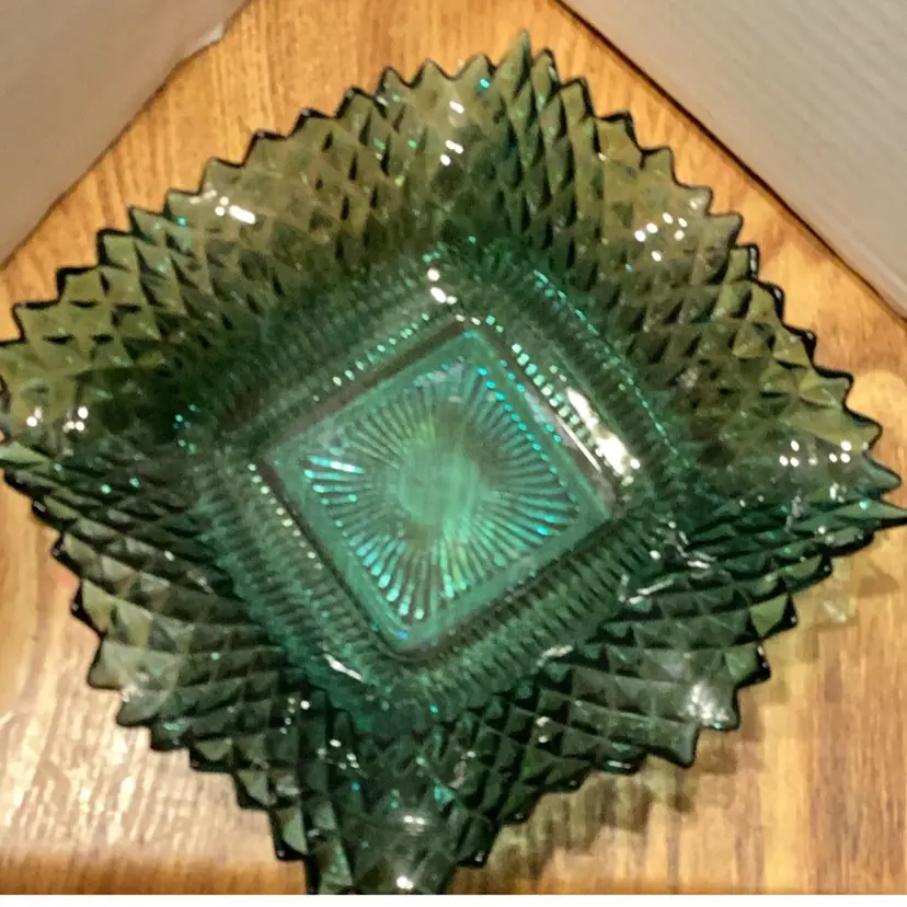 Square Ruffled, Juniper Color, Glass Bowl