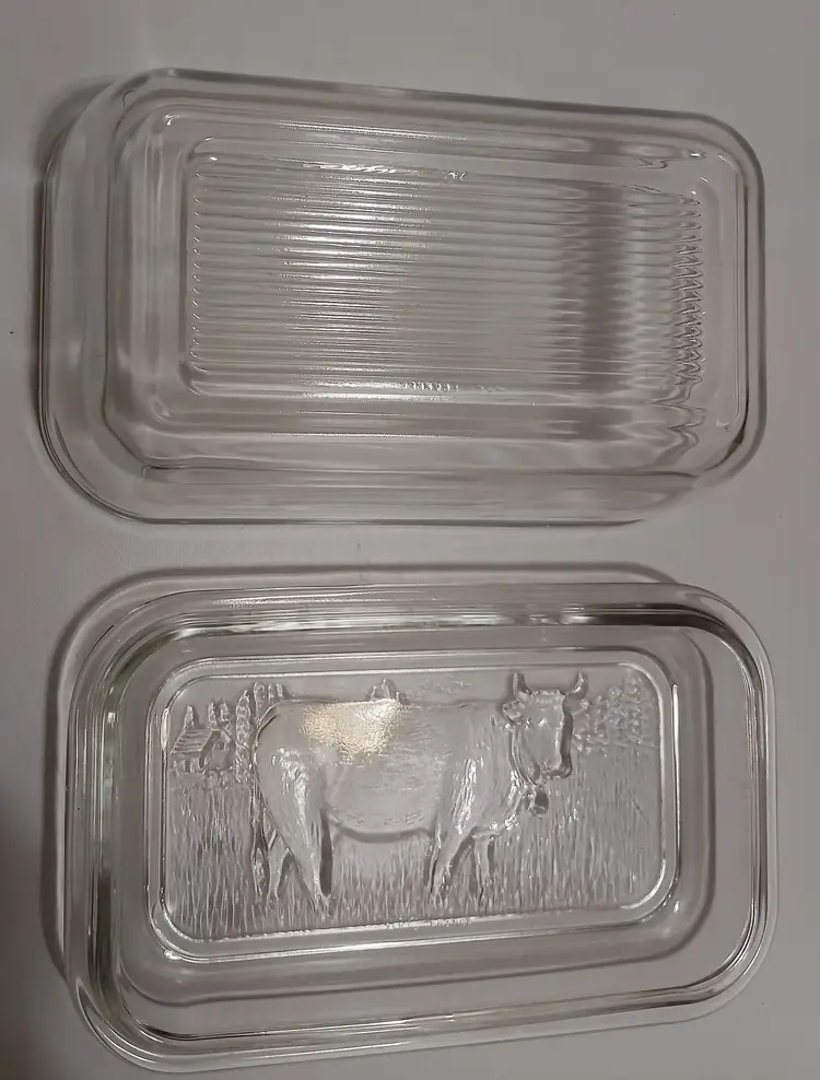 VTG Butter/Fridge Dish w/Embossed Farm Scene
