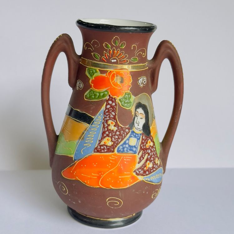 #972 Moriage Hand Painted Double Handle Porcelain Vase Vivid Colors 1950’s