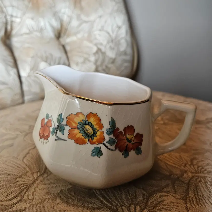 Creamer Homer Laughlin Ceramic Poppy Design Pattern HLCHLC3171 Discontinued Circa 1926