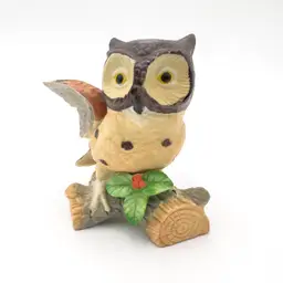 Owl Figurine Christmas Holly Berries Ceramic B25