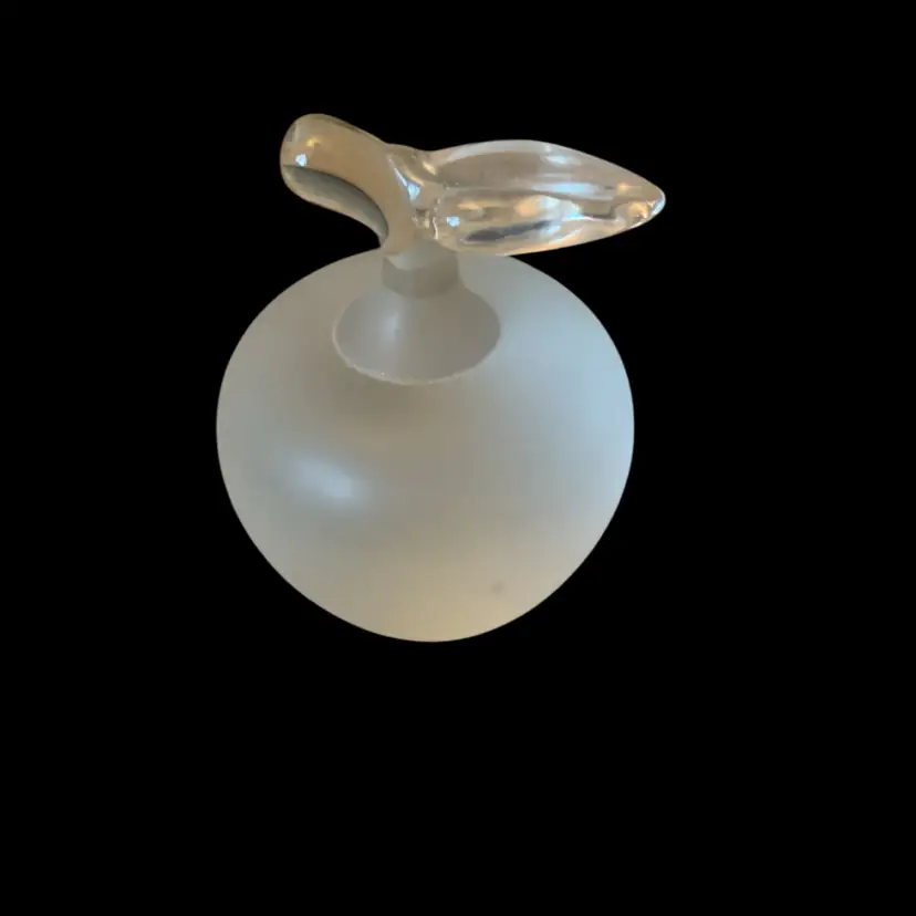 Crystal Frosted Apple W/Clear Stem & Leaf 2 1/2 X 3 Inches