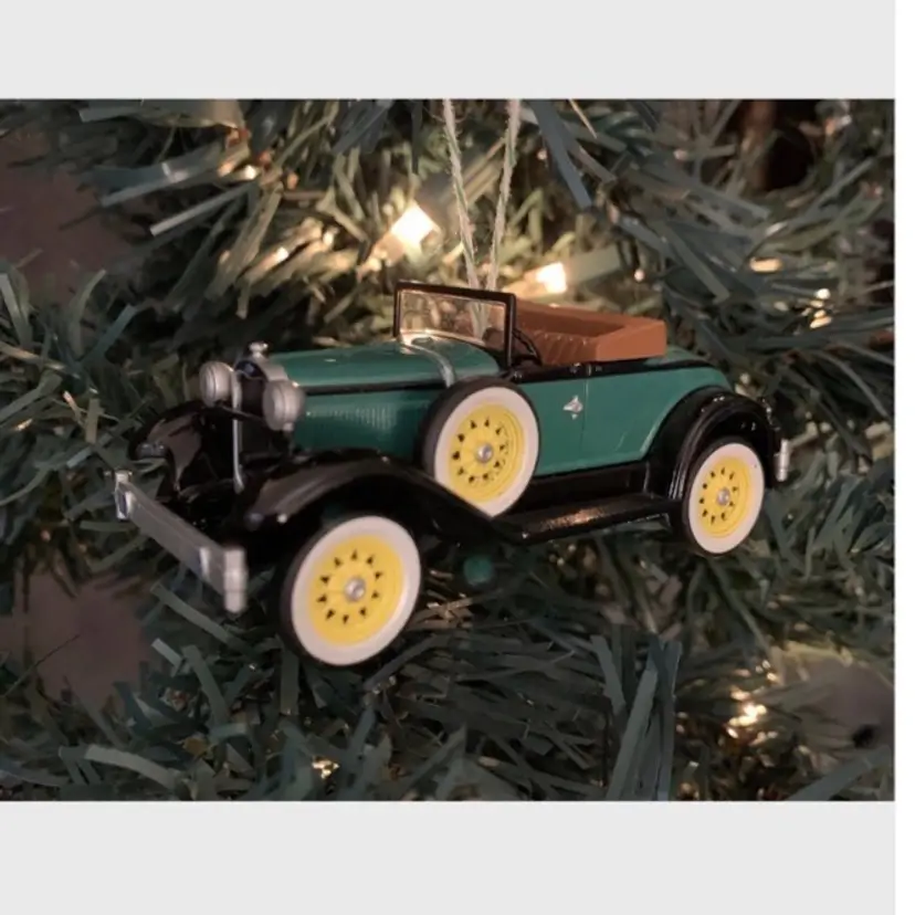 1998 Hallmark Keepsake Ornaments
Collector's Series, first of five: 1931
Ford Model A Roadster
